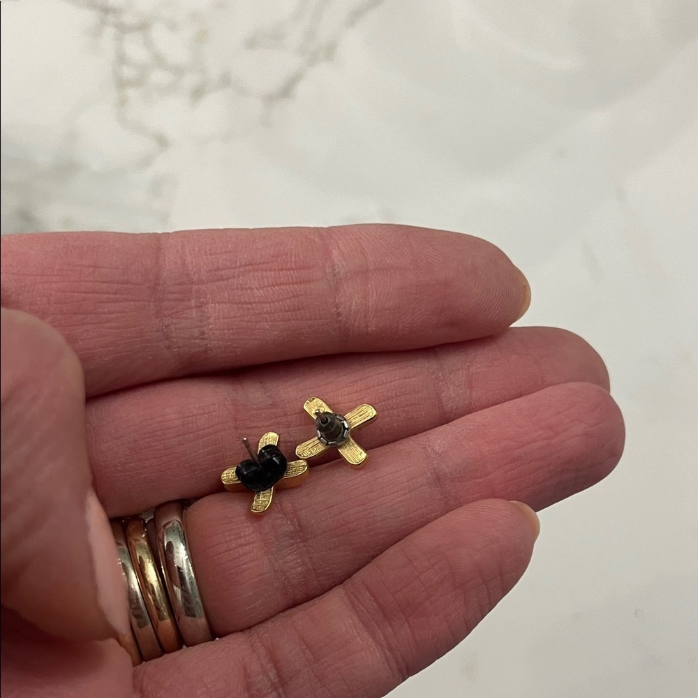 Elegant Gold and diamond Women's Earrings - Picture 4 of 4
